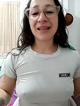 Snapshot of emilypoppy3 chatting on 05.31.26 emilypoppy3 online show from 05.31.26