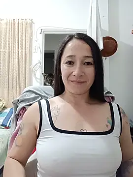 Snapshot of emilypoppy3 chatting on 06.14.26 emilypoppy3 online show from 06.14.26