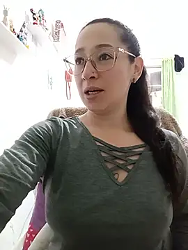 emilypoppy3 online show from 07.31.26