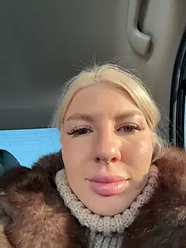 Snapshot of NewLale chatting on 02.22.26 NewLale online show from 02.22.26