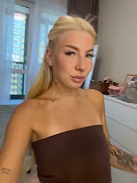 Snapshot of NewLale chatting on 03.30.26 NewLale online show from 03.30.26