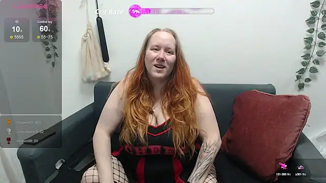 Snapshot of MaraNightmare chatting on 10.15.25 MaraNightmare online show from 10.15.25