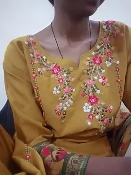 Snapshot of Kumkum_36 chatting on 11.02.25 Kumkum 36 online show from 11.02.25