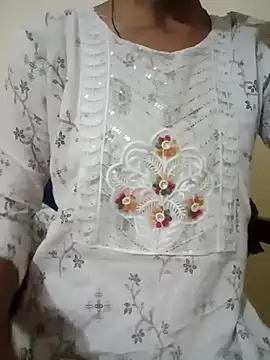 Snapshot of Kumkum_36 chatting on 12.01.25 Kumkum 36 online show from 12.01.25