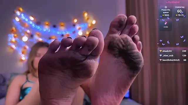 Snapshot of Femdom_Lola chatting on 12.05.24 Femdom Lola online show from 12.05.24