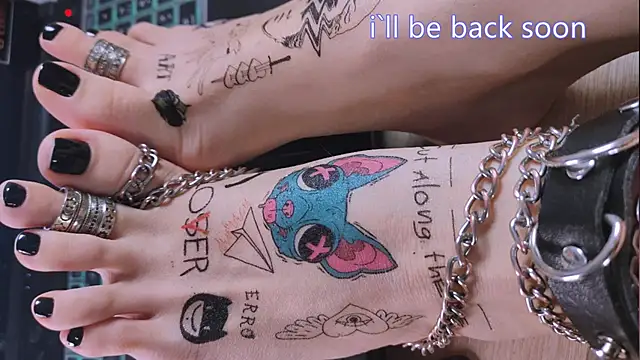 Snapshot of Femdom_Lola chatting on 12.08.24 Femdom Lola online show from 12.08.24