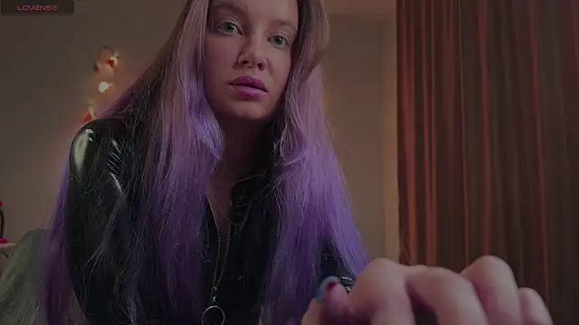 Snapshot of Femdom_Lola chatting on 01.26.25 Femdom Lola online show from 01.26.25