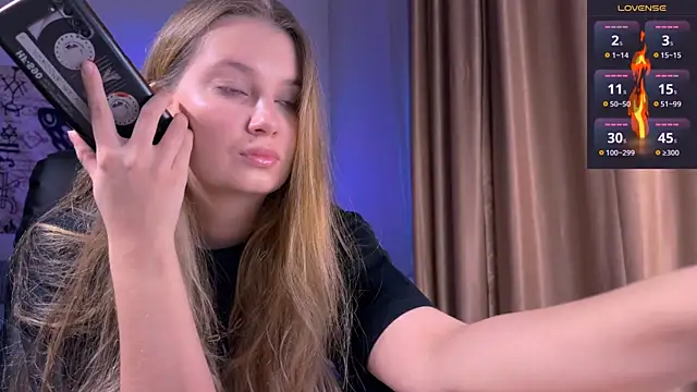 Snapshot of Femdom_Lola chatting on 12.18.25 Femdom Lola online show from 12.18.25