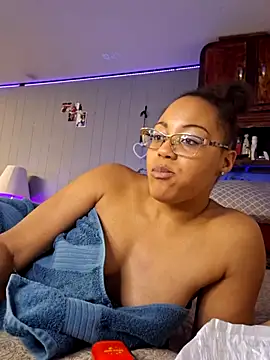 samone9 online show from 12.22.24