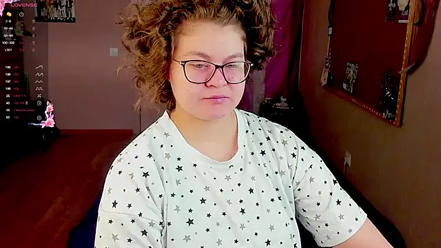 Snapshot of Sashy_Way chatting on 03.20.25 Sashy Way online show from 03.20.25