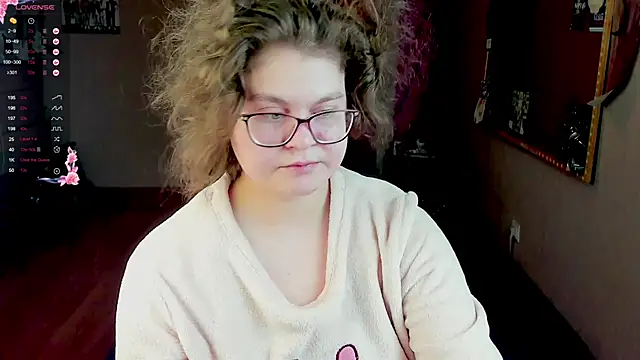 Snapshot of Sashy_Way chatting on 03.22.25 Sashy Way online show from 03.22.25