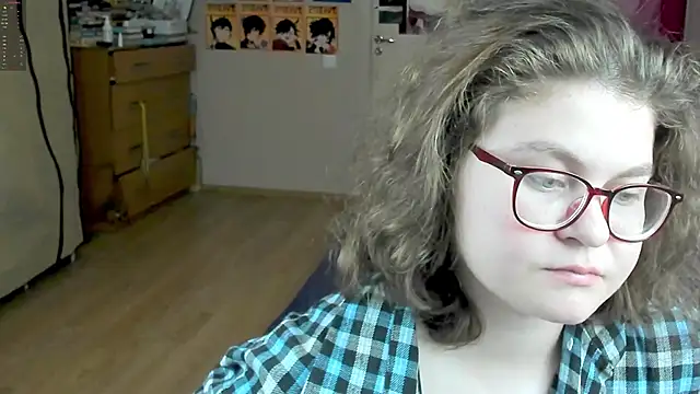 Snapshot of Sashy_Way chatting on 10.25.25 Sashy Way online show from 10.25.25