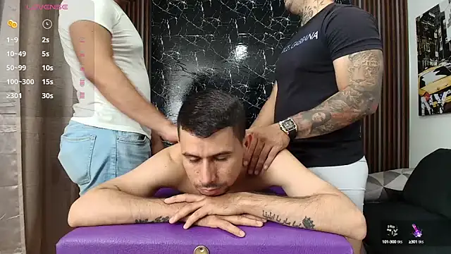 Snapshot of hott_dicks chatting on 02.08.25 hott dicks online show from 02.08.25