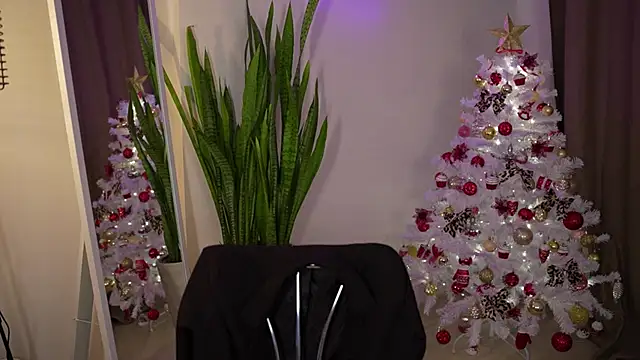 LindaWarners online show from 12.21.24