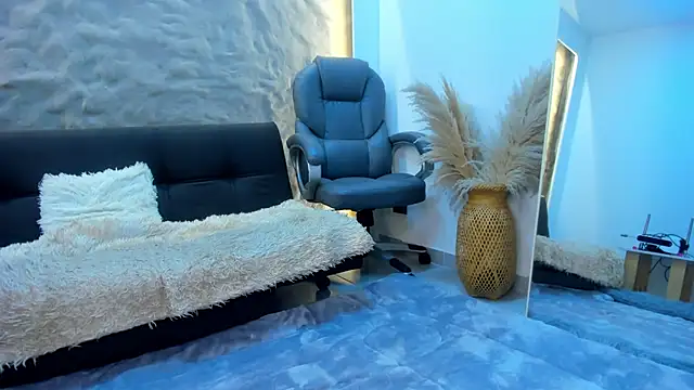 Isa  Blanc online show from 02.07.25