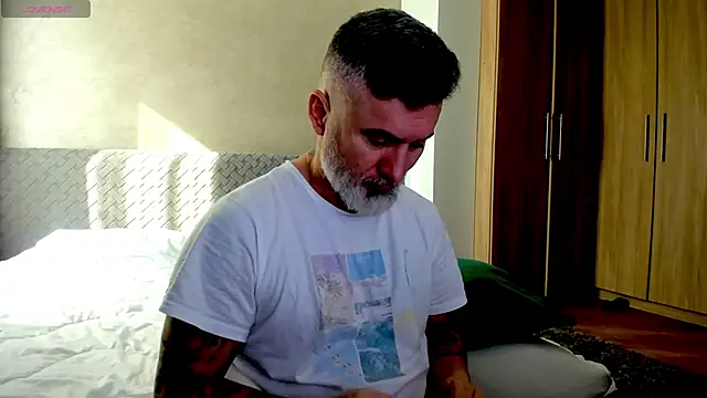 Snapshot of BlowMyXXL chatting on 02.26.25 BlowMyXXL online show from 02.26.25