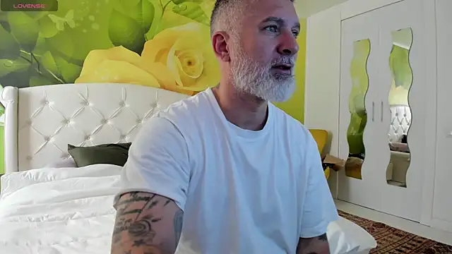 BlowMyXXL online show from 04.14.26