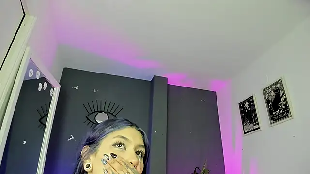 Raven Witch  online show from 06.05.26