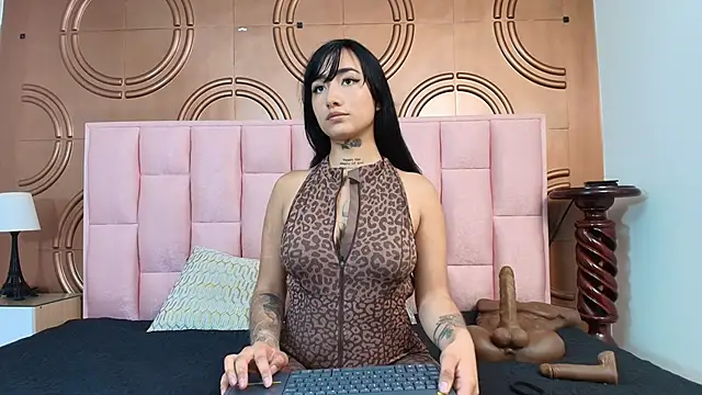 emmily keller19 online show from 03.24.26