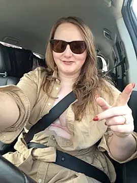 Snapshot of GingerSnap33 chatting on 11.02.25 GingerSnap33 online show from 11.02.25