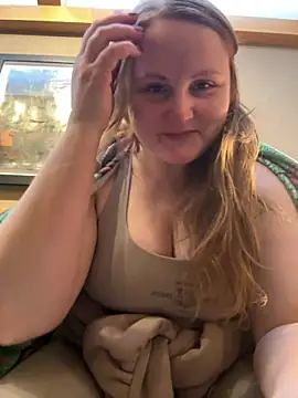 Snapshot of GingerSnap33 chatting on 12.03.25 GingerSnap33 online show from 12.03.25