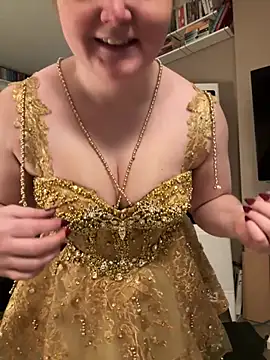 Snapshot of GingerSnap33 chatting on 02.12.26 GingerSnap33 online show from 02.12.26