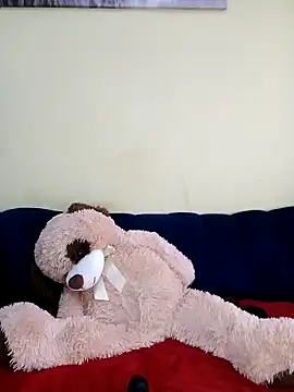 Snapshot of Puneee_Lucee chatting on 02.19.25 Puneee Lucee online show from 02.19.25