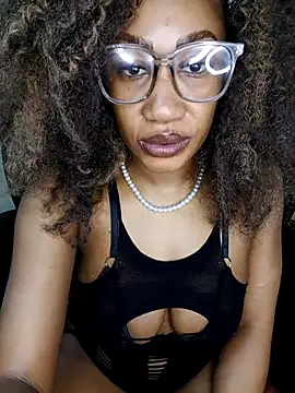Snapshot of Puneee_Lucee chatting on 12.19.25 Puneee Lucee online show from 12.19.25