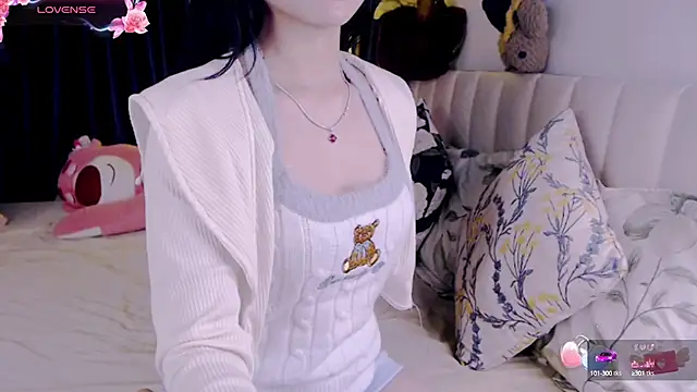 Snapshot of Nacy-Moonlight chatting on 12.21.24 Nacy-Moonlight online show from 12.21.24