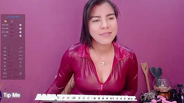 Snapshot of Karly_Grey_s chatting on 02.12.25 Karly Grey s online show from 02.12.25