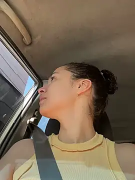 Snapshot of thaliacollins chatting on 01.21.25 thaliacollins online show from 01.21.25