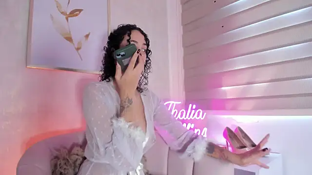 Snapshot of thaliacollins chatting on 09.23.25 thaliacollins online show from 09.23.25