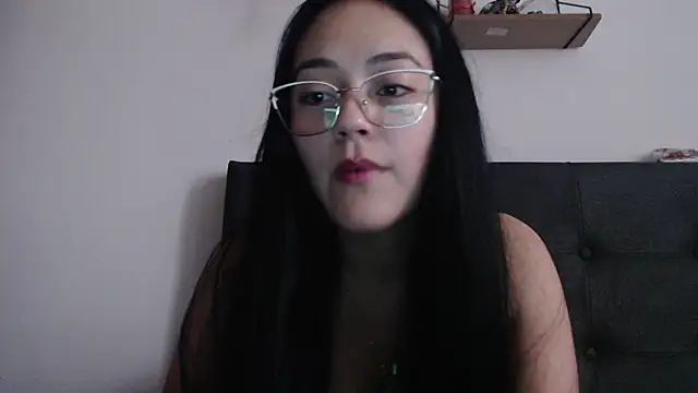 Snapshot of Alisha_99 chatting on 10.18.25 Alisha 99 online show from 10.18.25