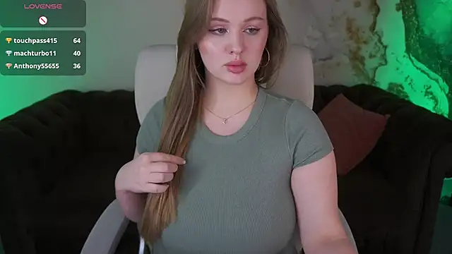 LylaYeess online show from 01.31.25