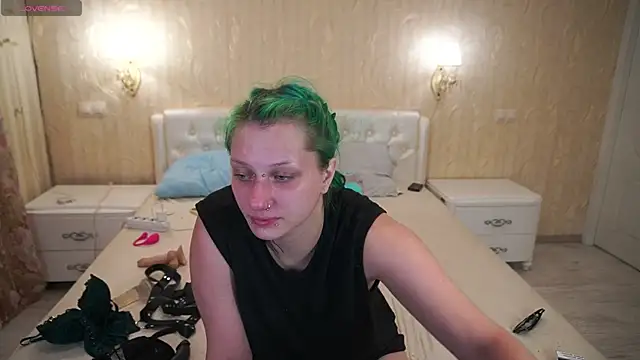Snapshot of LunaaMayy chatting on 06.30.26 LunaaMayy online show from 06.30.26