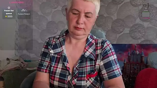 NicoleOlla online show from 05.05.26