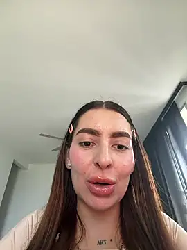 Snapshot of caralella chatting on 07.11.26 caralella online show from 07.11.26