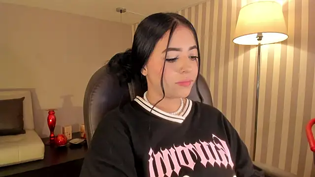 Maaiitee online show from 11.05.25