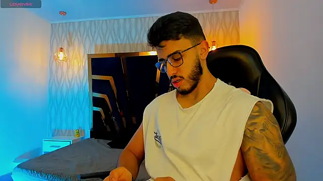 Liam Kleiin online show from 12.15.25