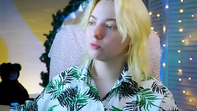 Snapshot of RocKStone_ chatting on 01.18.25 RocKStone online show from 01.18.25