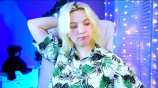 Snapshot of RocKStone_ chatting on 01.18.25 RocKStone online show from 01.18.25