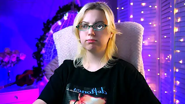 Snapshot of RocKStone_ chatting on 01.21.25 RocKStone online show from 01.21.25