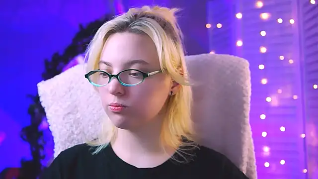 Snapshot of RocKStone_ chatting on 01.21.25 RocKStone online show from 01.21.25