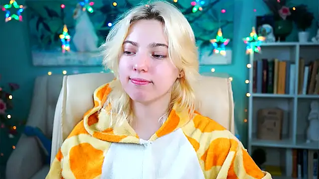 Snapshot of RocKStone_ chatting on 01.24.25 RocKStone online show from 01.24.25