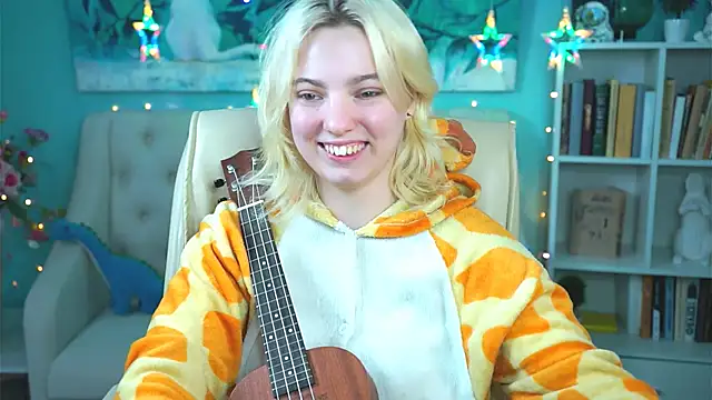 Snapshot of RocKStone_ chatting on 01.24.25 RocKStone online show from 01.24.25