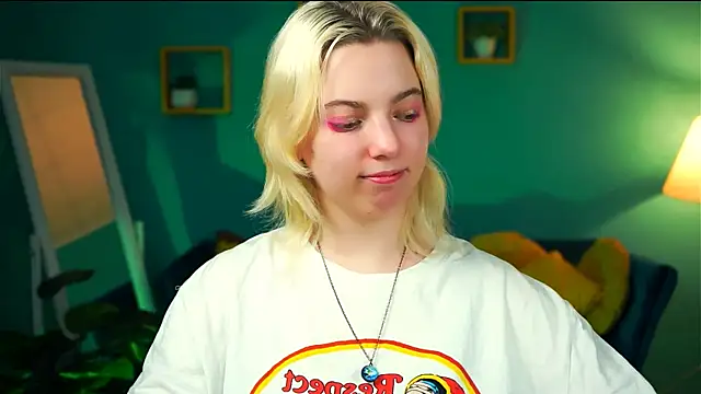 Snapshot of RocKStone_ chatting on 01.25.25 RocKStone online show from 01.25.25