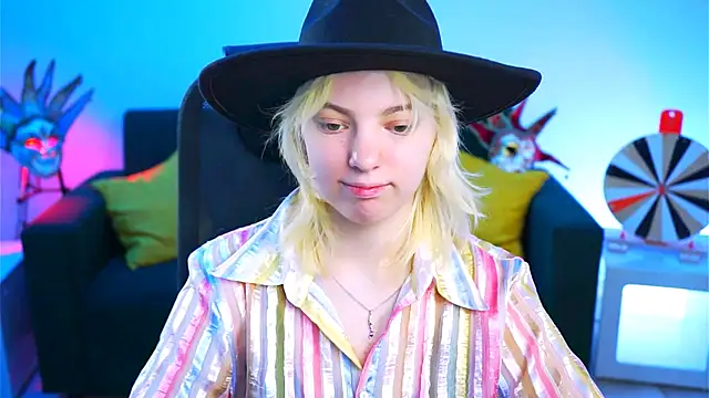 Snapshot of RocKStone_ chatting on 02.05.25 RocKStone online show from 02.05.25