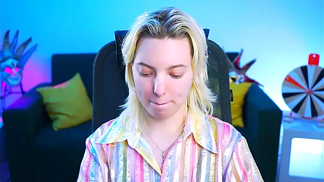 Snapshot of RocKStone_ chatting on 02.05.25 RocKStone online show from 02.05.25