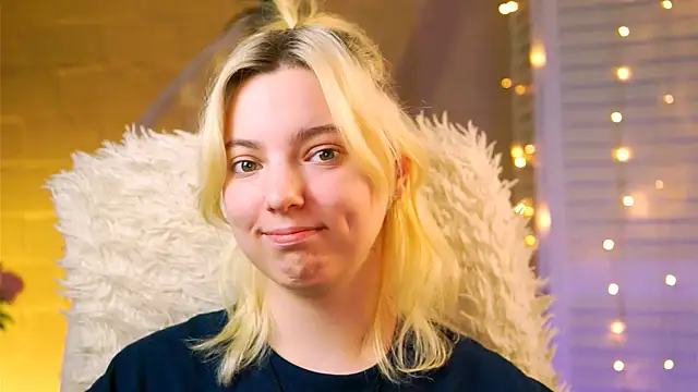 Snapshot of RocKStone_ chatting on 02.08.25 RocKStone online show from 02.08.25