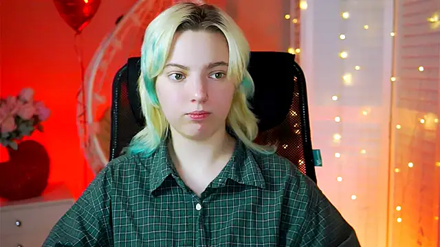 Snapshot of RocKStone_ chatting on 02.18.25 RocKStone online show from 02.18.25